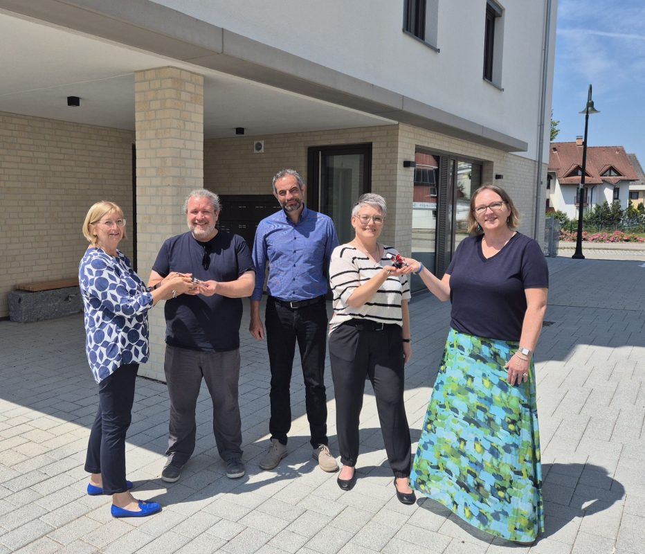schluesseluebergabe_inklusives_wohnprojekt_am_schobbach_gundelfingen_juni_2025